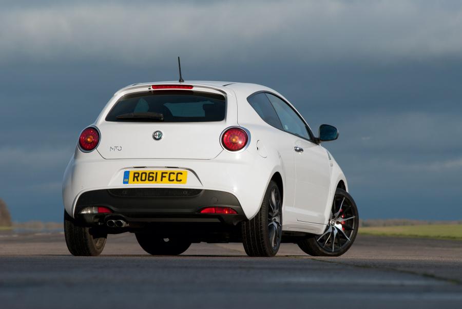  Alfa Romeo MiTo Quadrifoglio Verde (955) 2011 года  (UK) (фото 6 из 18)